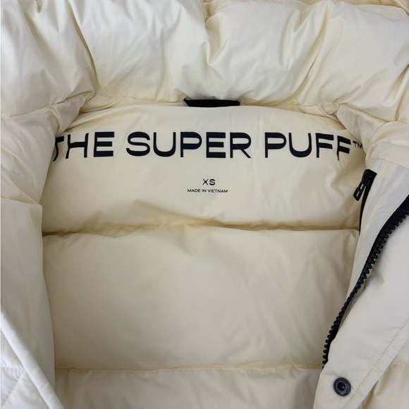 Aritzia The Super Puff Jacket - Picture 2 of 4